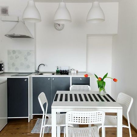 Apartamento Kamienica Uniejów Exterior foto