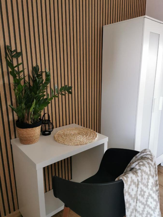 Apartamento Kamienica Uniejów Exterior foto