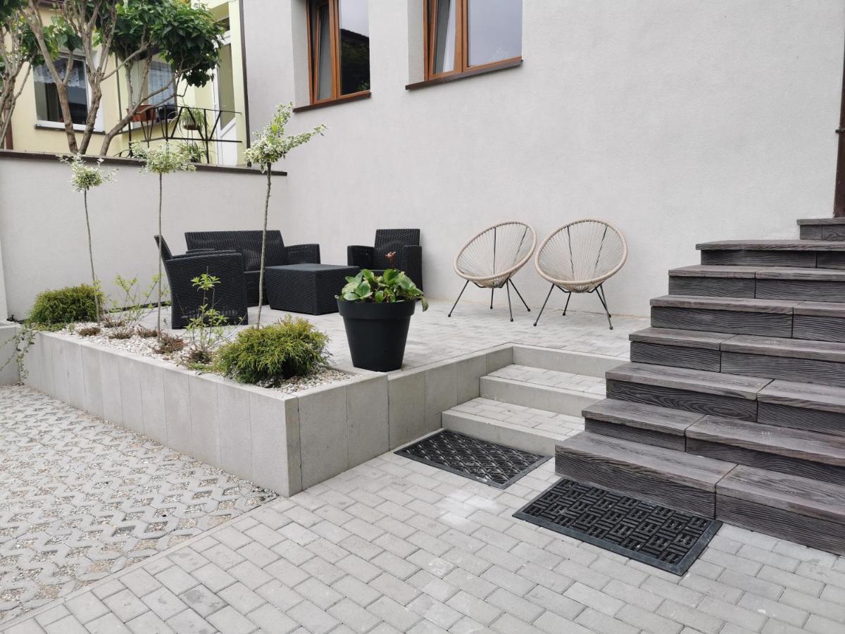 Apartamento Kamienica Uniejów Exterior foto