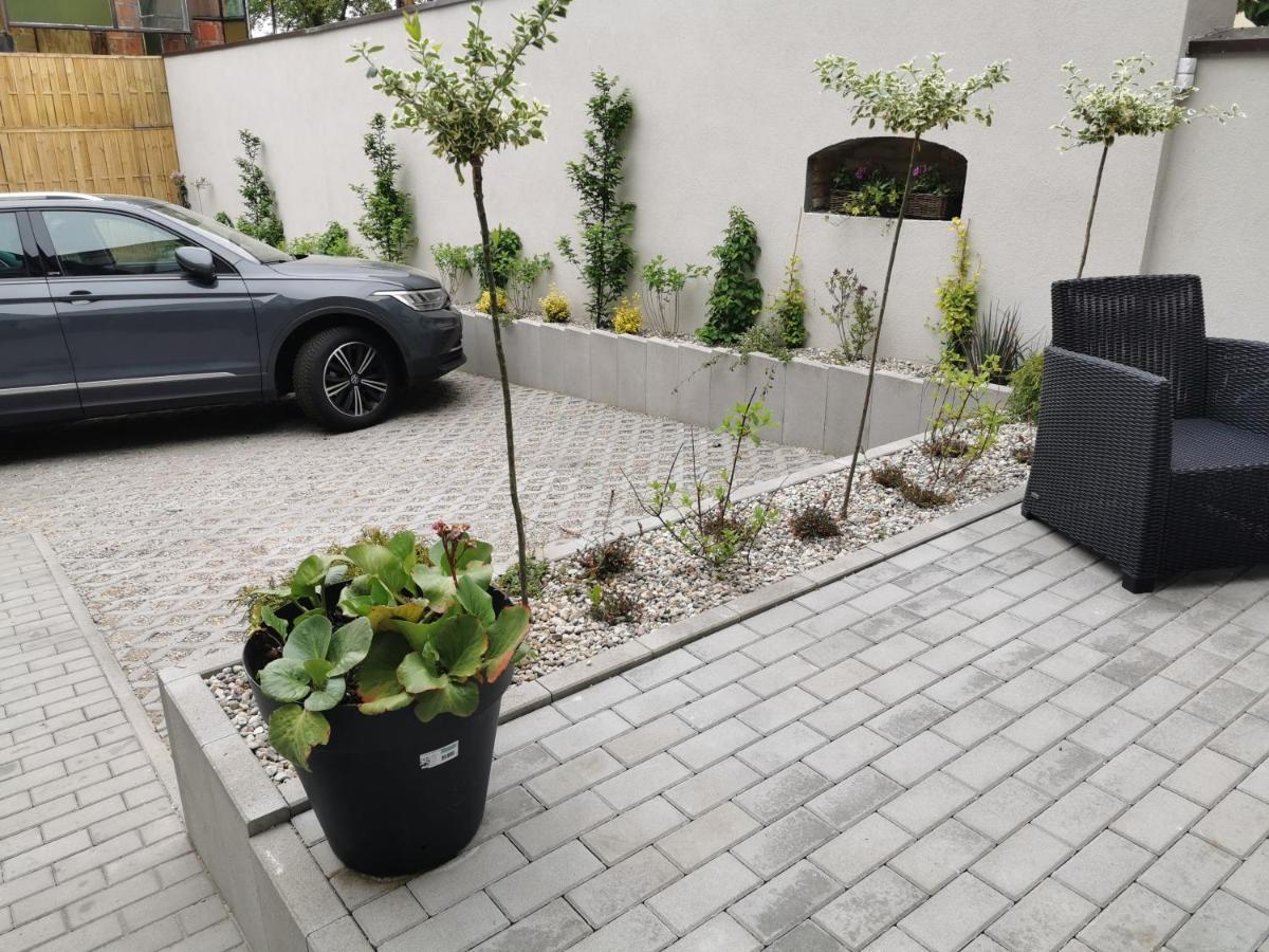 Apartamento Kamienica Uniejów Exterior foto